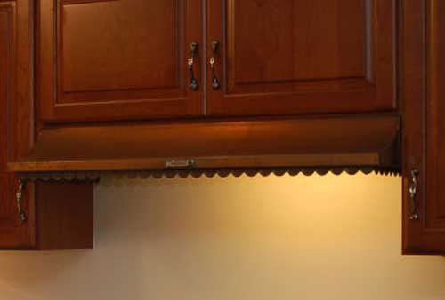 Detail in Cherry Levant Cabinets